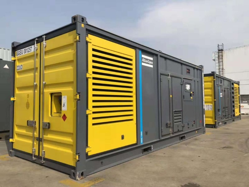 天长详细说明软启动器在调试过程中应如何观察电机的运行情况